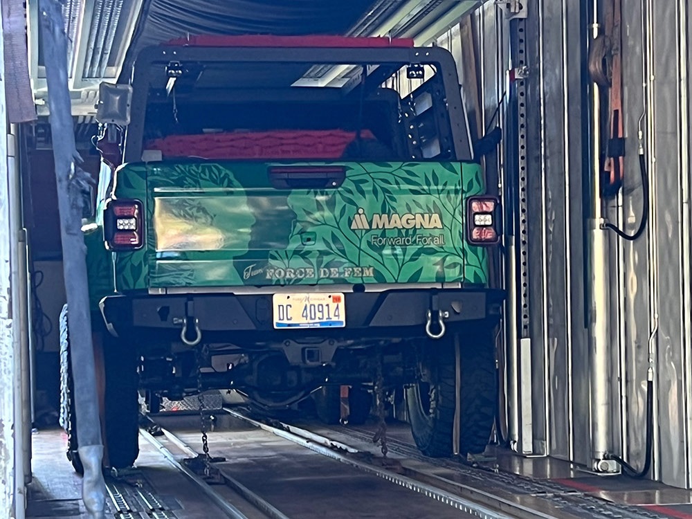 Rearview of Jeep® Gladiator Rubicon in transport truck