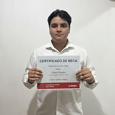 Caleb Emmanuel Robles Acosta receiving the Don Walker Scholarship Program Award