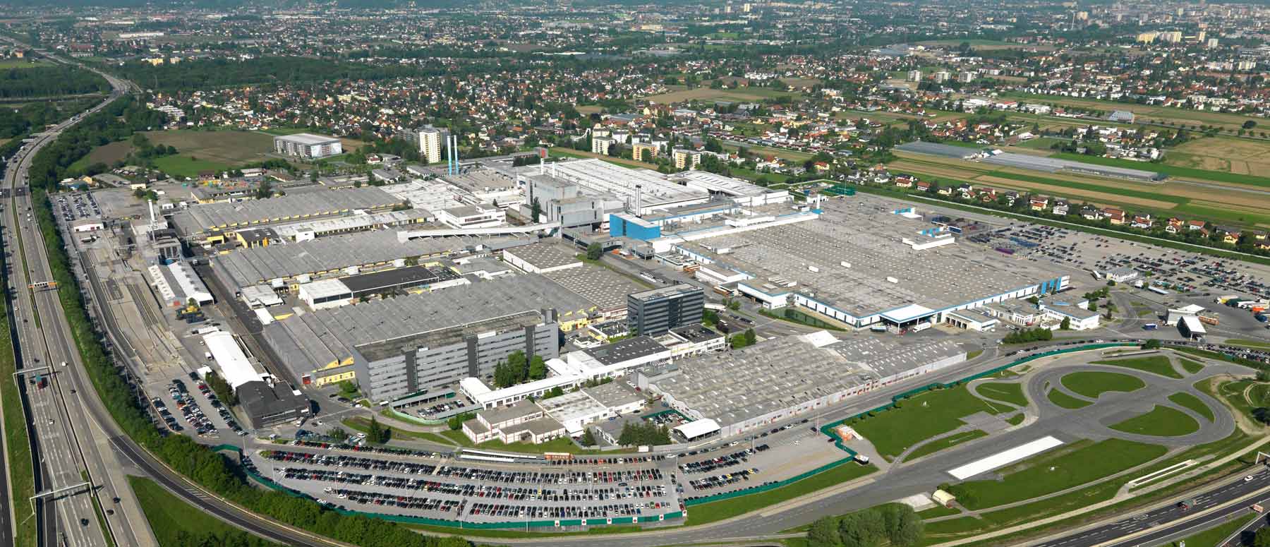 News Release Magna To Produce The New Z4 For The Bmw Group