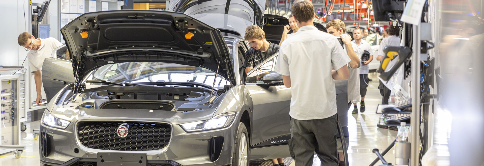Flexible Manufacturing solutions in the automotive industry