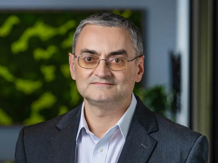 Portrait of Boris Shulkin, Chief Digital & Information Officer, Magna