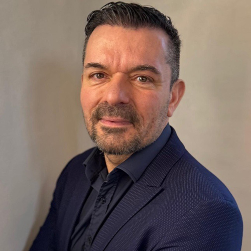 Portrait of Peter Elliot, Vice President, Information Security, Risk & Compliance, Magna